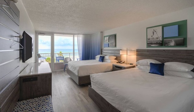 Coastal Gem with Heated Outdoor Pool and Sunset Views Near Fort Walton Beach in Fort Walton Beach