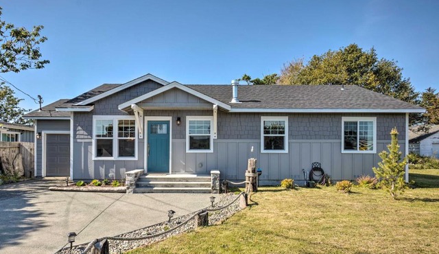 Coastal Getaway by Pebble Beach & Redwoods! in Crescent City
