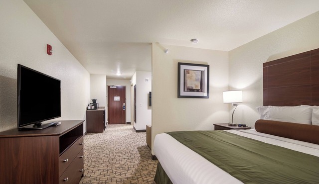 Cobblestone Hotel & Suites - Victor in Victor