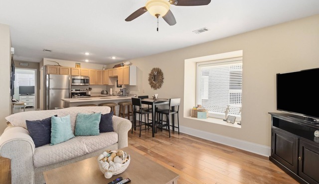 Come Escape To The Cape Relaxing Barrier Dunes retreat/Steps to pool in Port St. Joe