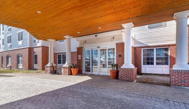 Comfort Inn & Suites Dover-Portsmouth in Dover