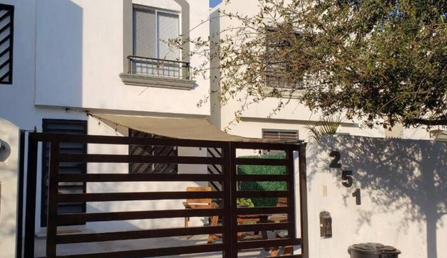 Comfortable and private house 2 Bedrooms Wifi Parking Free in Monterrey