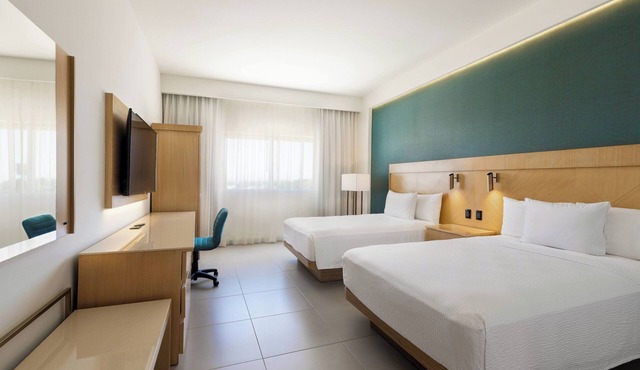Courtyard By Marriott Cancun Airport