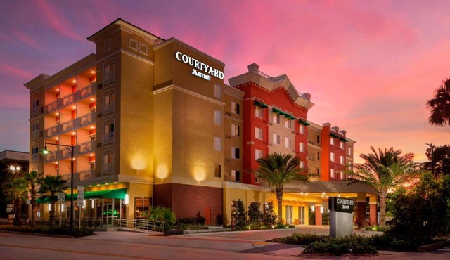 Courtyard by Marriott DeLand Historic Downtown in De Land