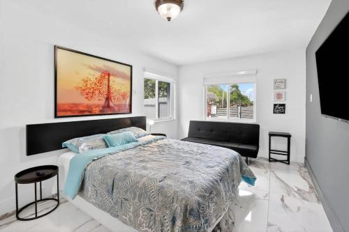 Cozy Studio with Parking Near Miami Airport in Miami