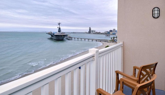 DoubleTree by Hilton Corpus Christi Beachfront in Corpus Christi