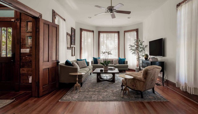 Game Room w/Pool table, Ping Pong Near Pease Park in Austin