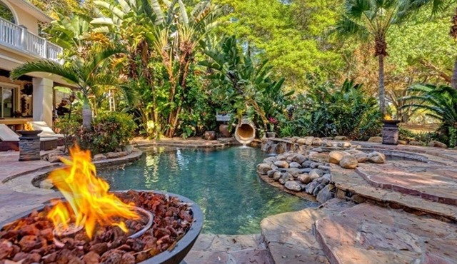 Gorgeous 62 Acre Island Estate - 10 Bedrooms in 2 Buildings in Clermont