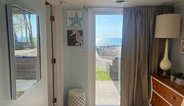 Great Lakes Resort - Entire Beach House - Suite 15 and 16 in Lexington