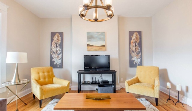 Historic Downtown Chattanooga Home Sleeps 7 near Riverfront and UTC in Chattanooga