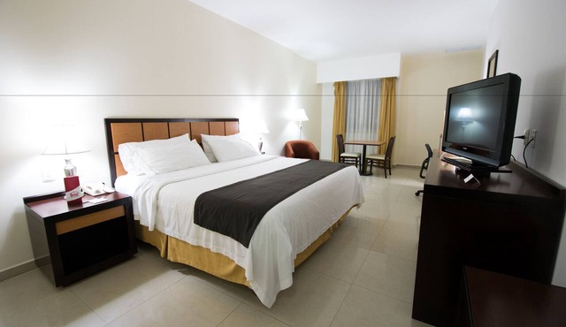 Holiday Inn Express Paraiso Dos Bocas by IHG in Paraiso