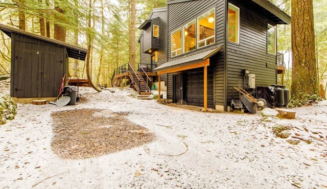 Hot Tub + Forest Views | Mt Hood Getaway in Mount Hood Village