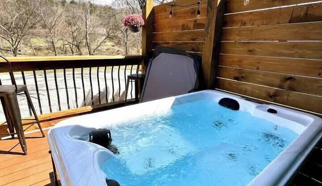 Hot Tub Suite at a Vintage Motel (21) in Hollister
