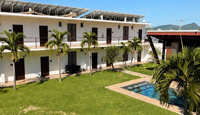 Hotel y Jardín Las Asadas Bar & Grill in Xochitepec