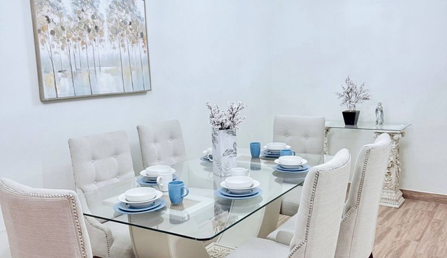 House Equipped with Ideal Location : Tec Monterrey : Hosp Angeles : Invoice in Torreón