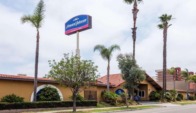Howard Johnson by Wyndham National City/San Diego South in National City
