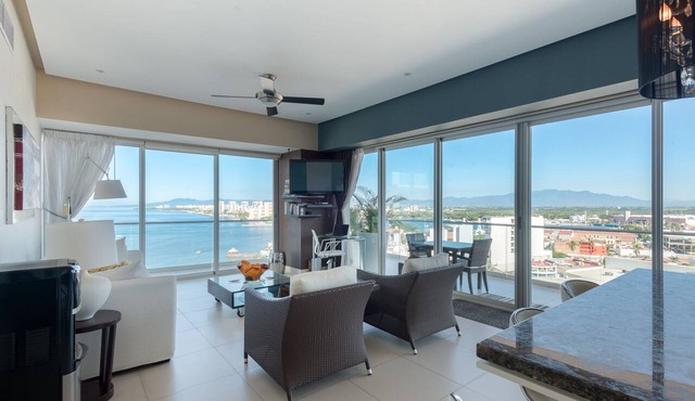 Icon Panoramic Views Ocean Beach Front Best Pool & SPA in Puerto Vallarta