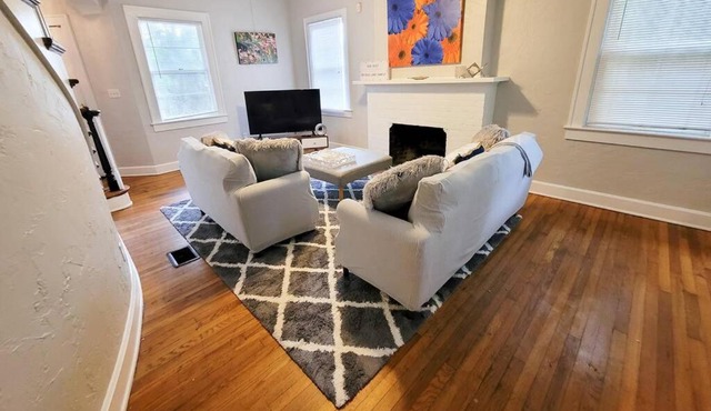 Iconic Gainesville Home - Sleeps 12 - 4 BR- Tom Petty's Old House in Gainesville