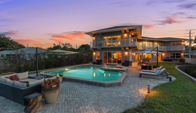 🌊🏖️ Intracoastal Luxe Retreat | Waterfront | Pool, Dock + Private Gym in Edgewater