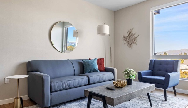 Kasa | Bright & Airy Room + Fast Wifi | Santa Clara in Santa Clara