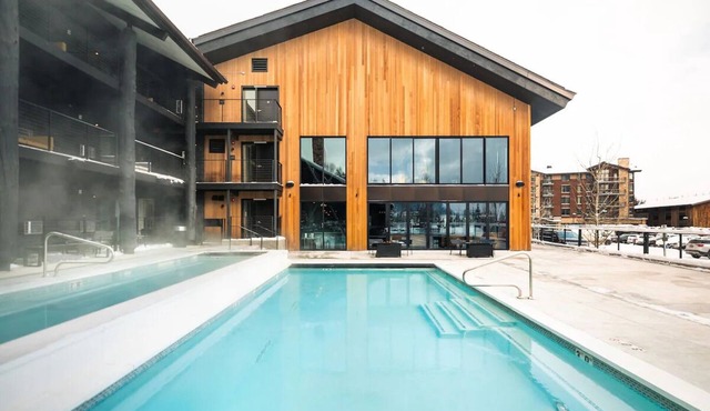 King + Queen Sofa Sleeper, Gravity Haus, Steps from Gondolas, Outdoor Pool in Jackson