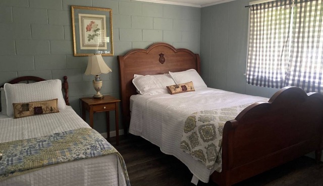 Lake Suite 7, Kitchen, Private Beach + Dock Access, Not Dog Friendly in Holderness