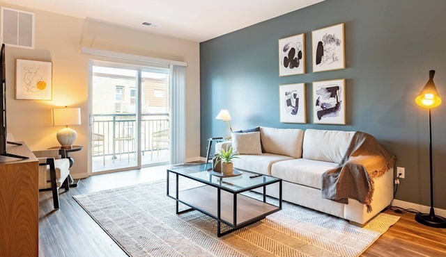 Landing | Incredible 1BD, Gym, Pool in Woodburn