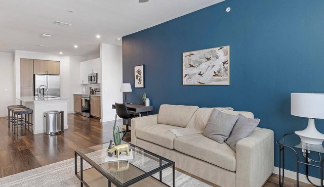 Landing | Stunning 2BD, Pool, Gym in Rockwall