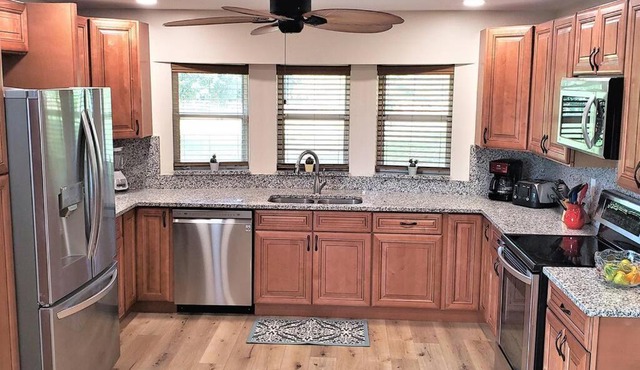 Little Ridge Ranch-West House-Quiet Country Getaway-Pet Friendly! in Williston