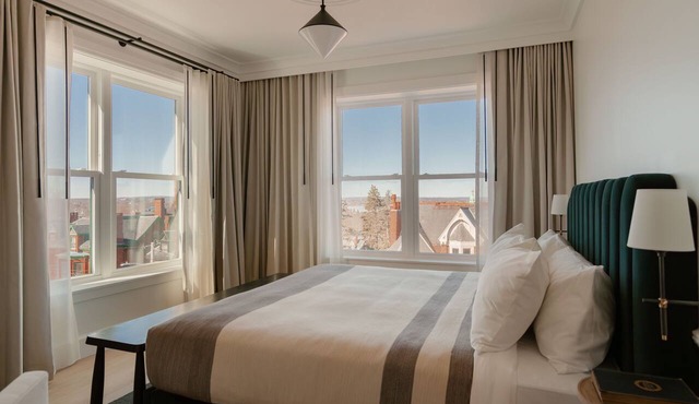 Longfellow Hotel in Portland