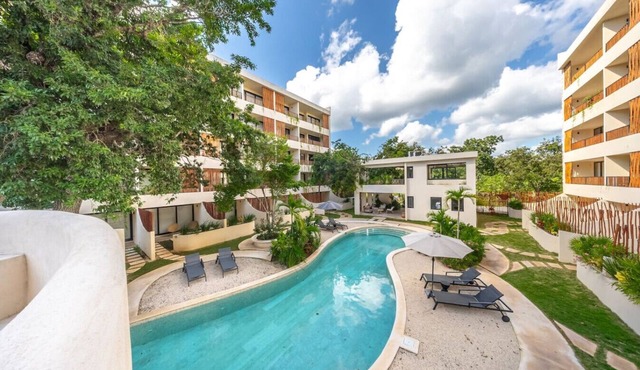 Modern 1BR w/Private Jacuzzi | Pool + Balcony