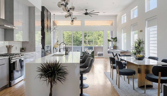 Modern Luxury Art Themed Getaway in Dallas