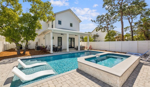 Modern Pet-Friendly Retreat for Families w/2 Bunk Rooms | Brand New Pool! in Seagrove Beach