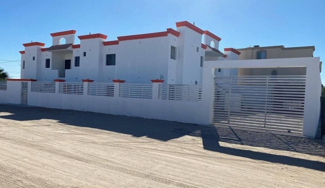 Near beach Private estate w/4 seperate master suites - Rent 5 get 2 nights free in Puerto Penasco
