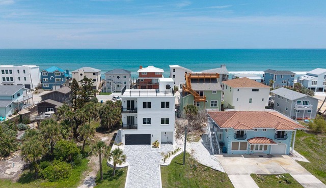 🌊No-Drive Beach | Rooftop Deck with Ocean & River Views🌊 in New Smyrna Beach