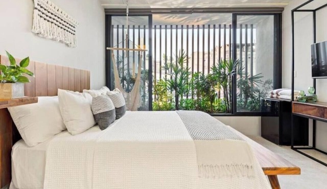 Ocean Boutique Condos