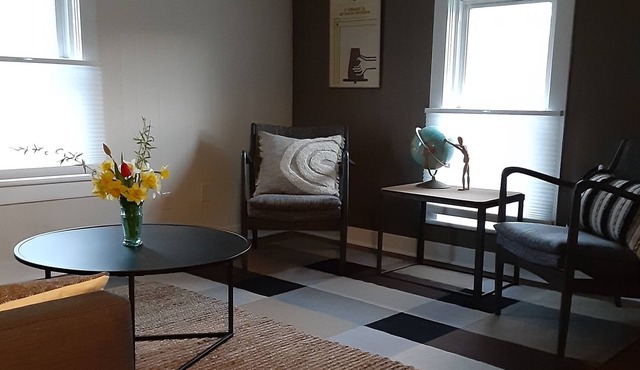 one bedroom upper apartment in Harvard
