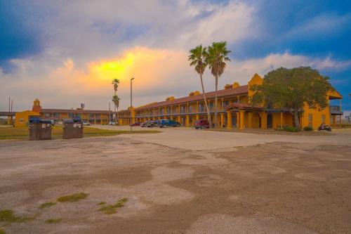 OYO Hotel Kingsville - Hwy 77 in Kingsville