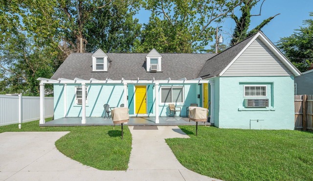 Perfect Beach Getaway for 5! Steps to the Sand! in Hampton