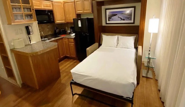 Private Bedroom in Shared Unit - Beaver Creek - 3/21 to 3/28/25 in Avon