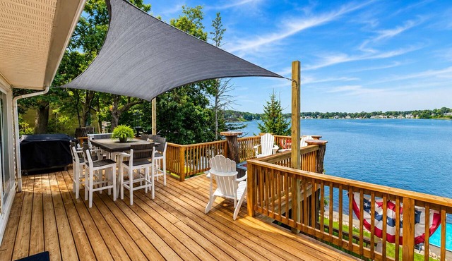 Private Dock on Pine Lake – Sleeps 15 – Family Lakefront Retreat in Plainwell
