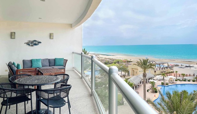 Quiet Beachfront Condo Pools & Beach Access #401 in Puerto Peñasco