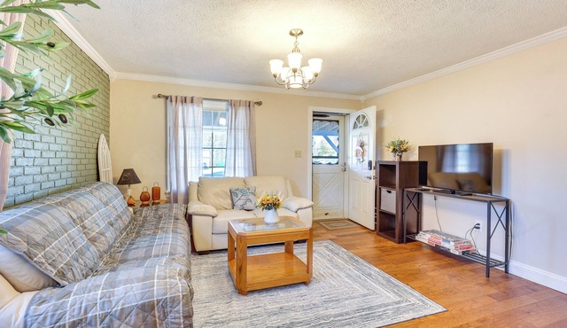Quiet home base in the heart of Boardman! in Youngstown