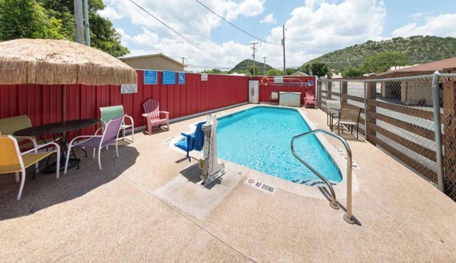 Recharge & Relax—Pet-Friendly King Room w/Access to Seasonal Pool +Free Parking in Kimble County