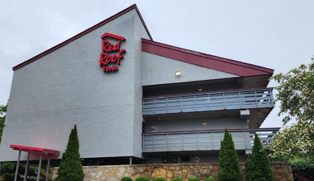 Red Roof Inn PLUS+ Pittsburgh East - Monroeville in Monroeville