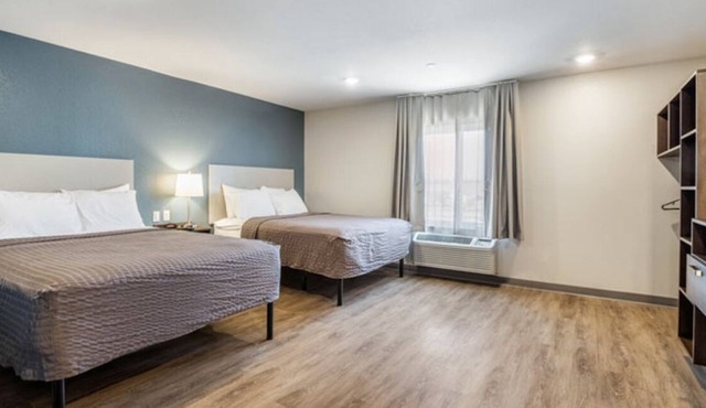 Relax and Unwind in Moreno Valley! 2 Modern Units, Full Kitchen, Free Parking in Moreno Valley