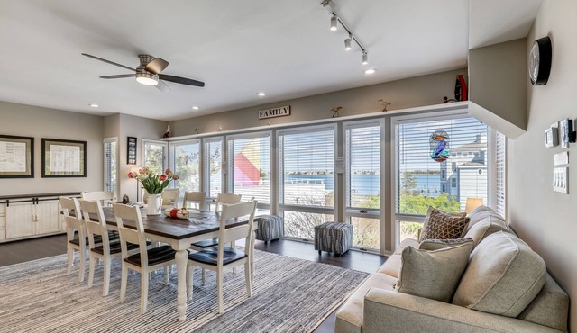 Relax at the Beach over looking the Bay in Ocean View