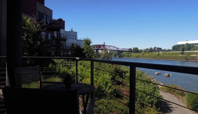 Riverfront condo in the heart of Portland in Portland