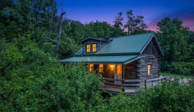 Rustic River Cabin 8 in Savanna