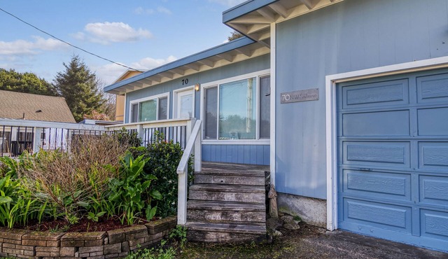 Salmon Street Retreat in Yachats